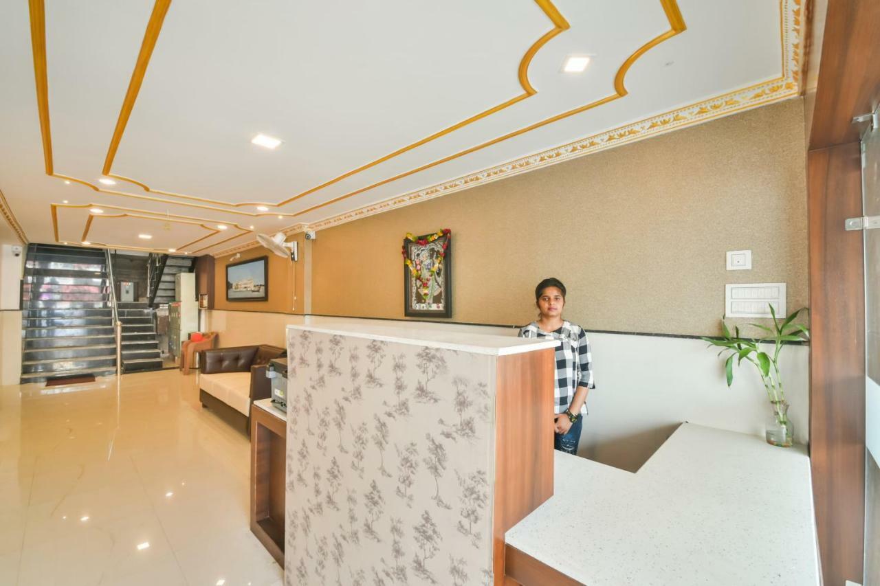 Hotel Golden Feather Udaipur Exterior foto